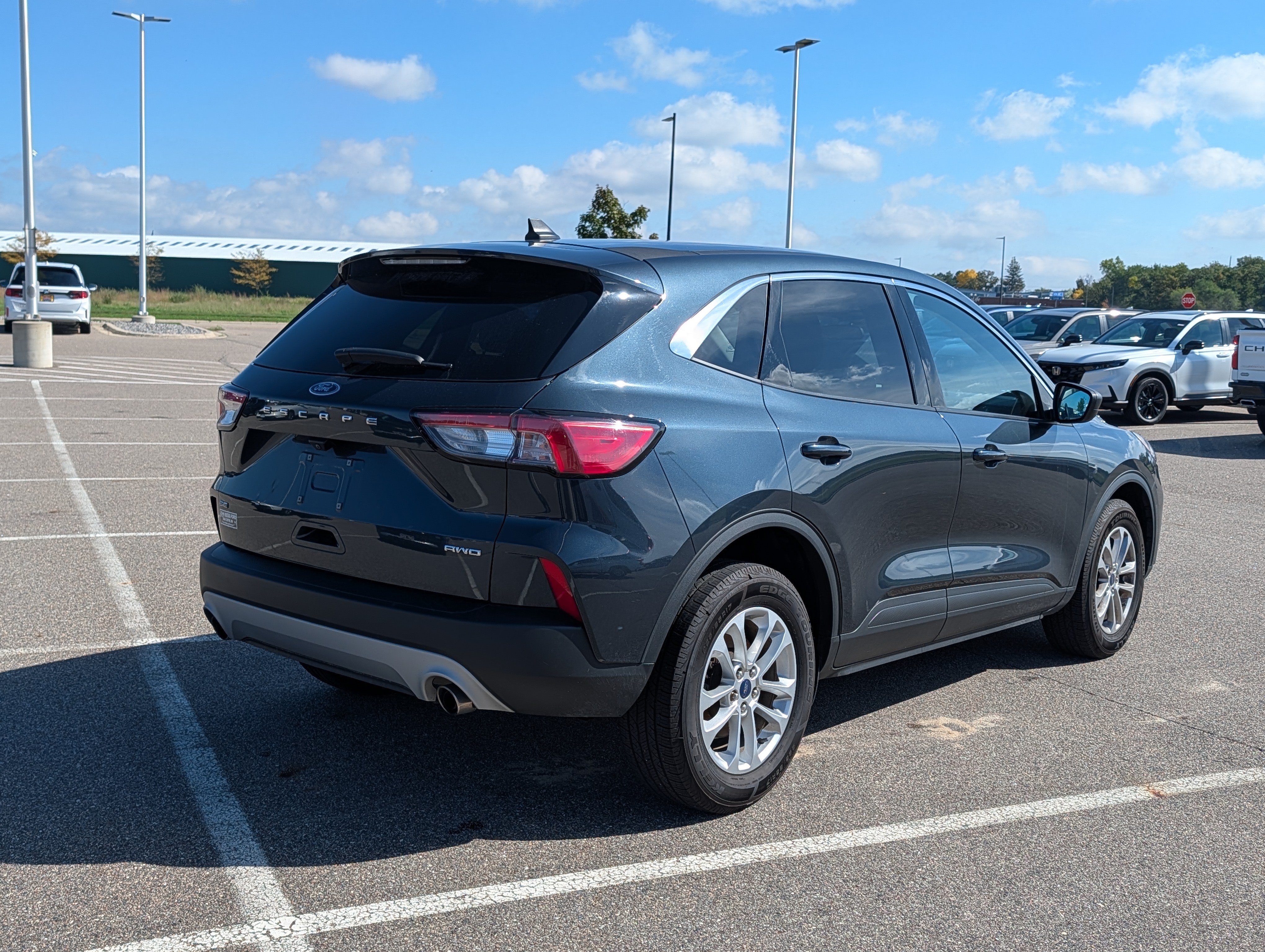 Used 2022 Ford Escape SE w/ Convenience Package AWD/4WD image 4