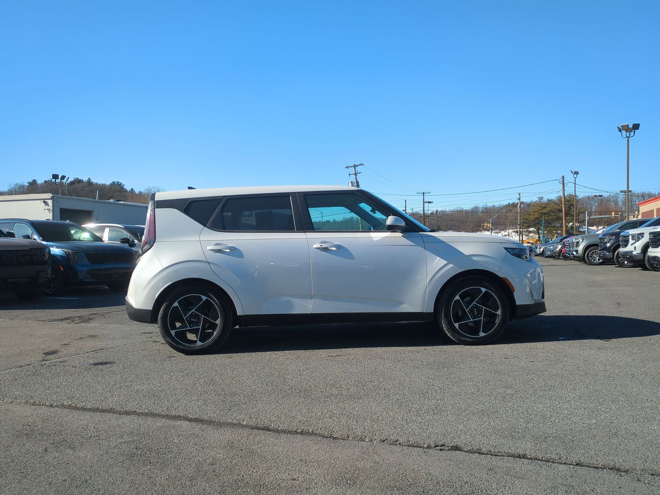 Used 2023 Kia Soul EX image 5