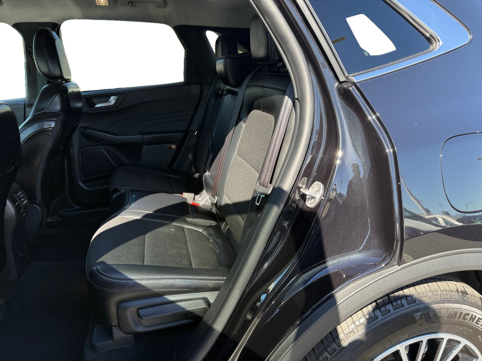 Certified 2025 Ford Escape SE w/ Class II Trailer Tow Package FWD image 16