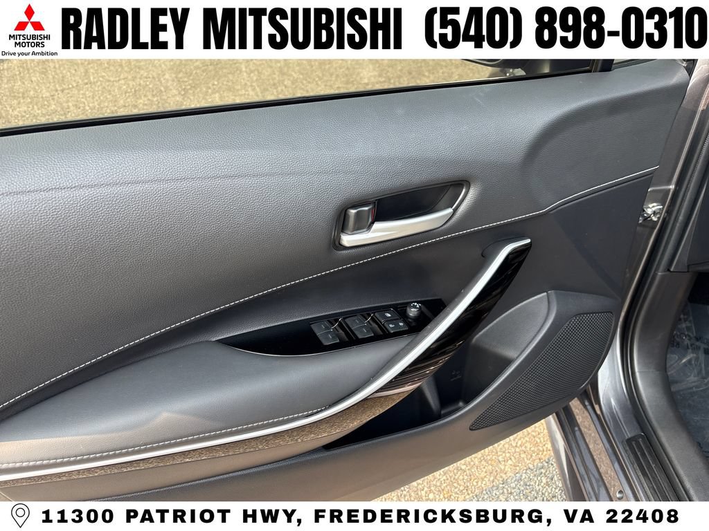 Used 2022 Toyota Corolla XSE FWD image 5