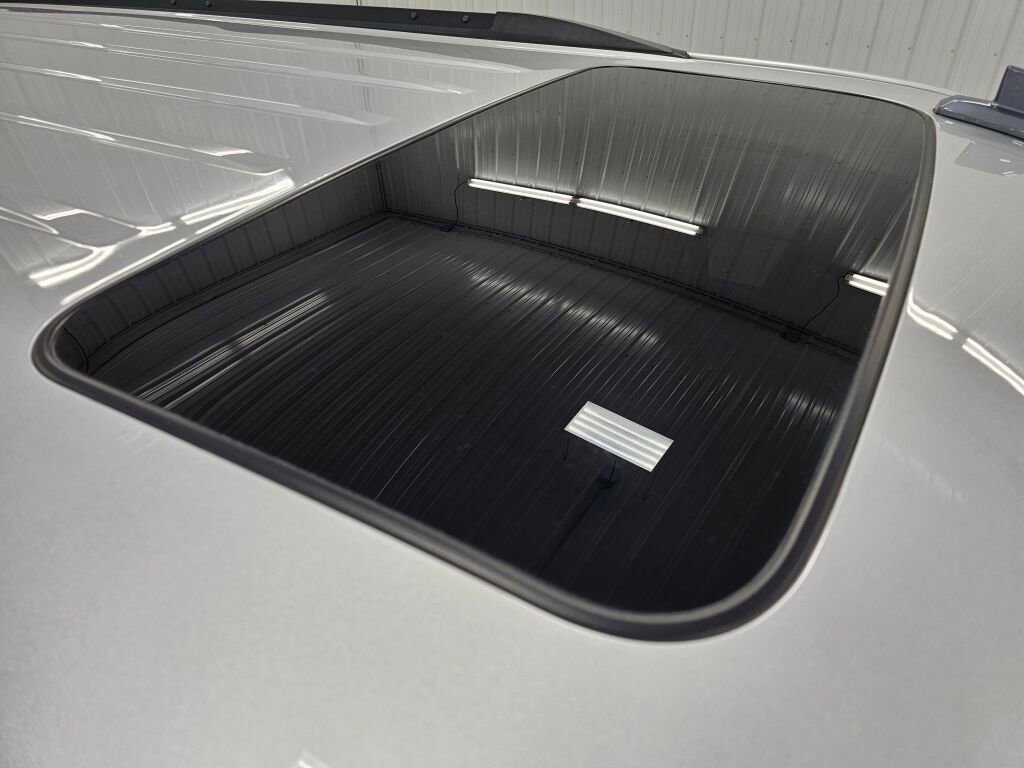 Used 2015 Chevrolet Suburban LT AWD/4WD image 22