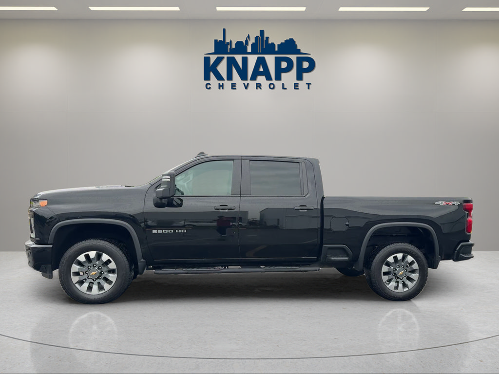 Used 2023 Chevrolet Silverado 2500 Custom w/ Custom Value Package AWD/4WD image 2