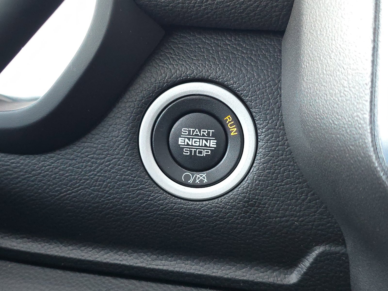 Used 2020 RAM 3500 Laramie image 21