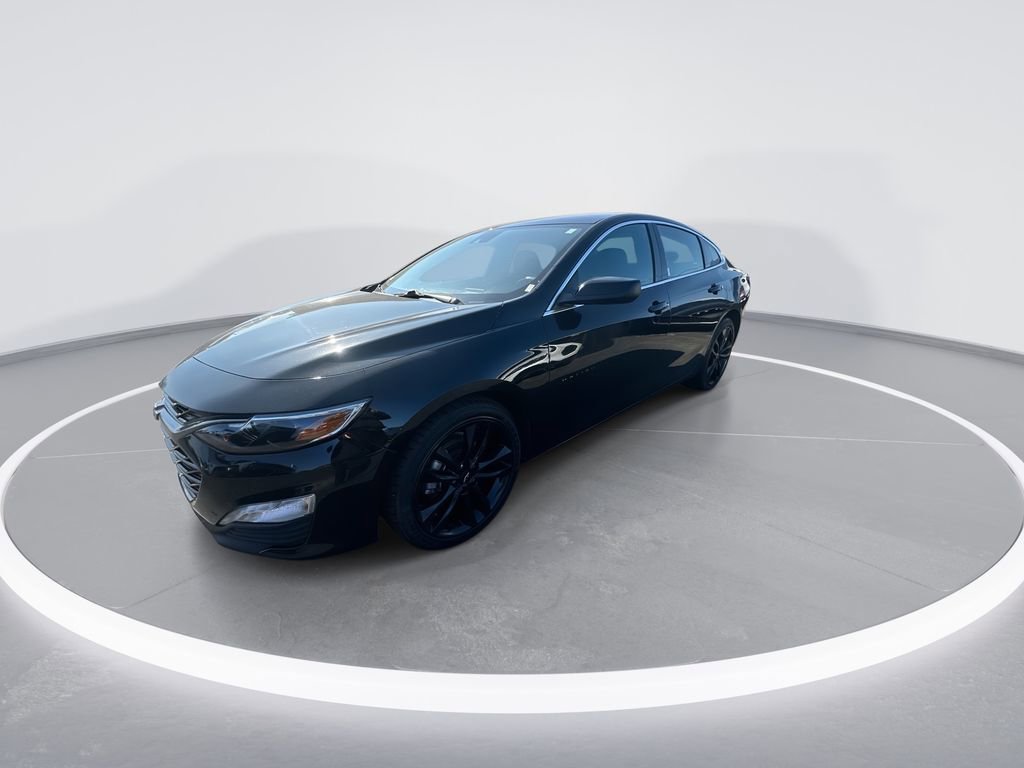 Used 2024 Chevrolet Malibu LT w/ Midnight Edition image 4