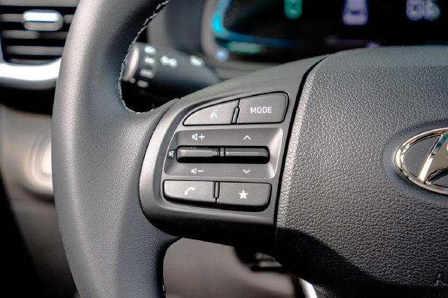 New 2026 Hyundai Venue SEL FWD image 16