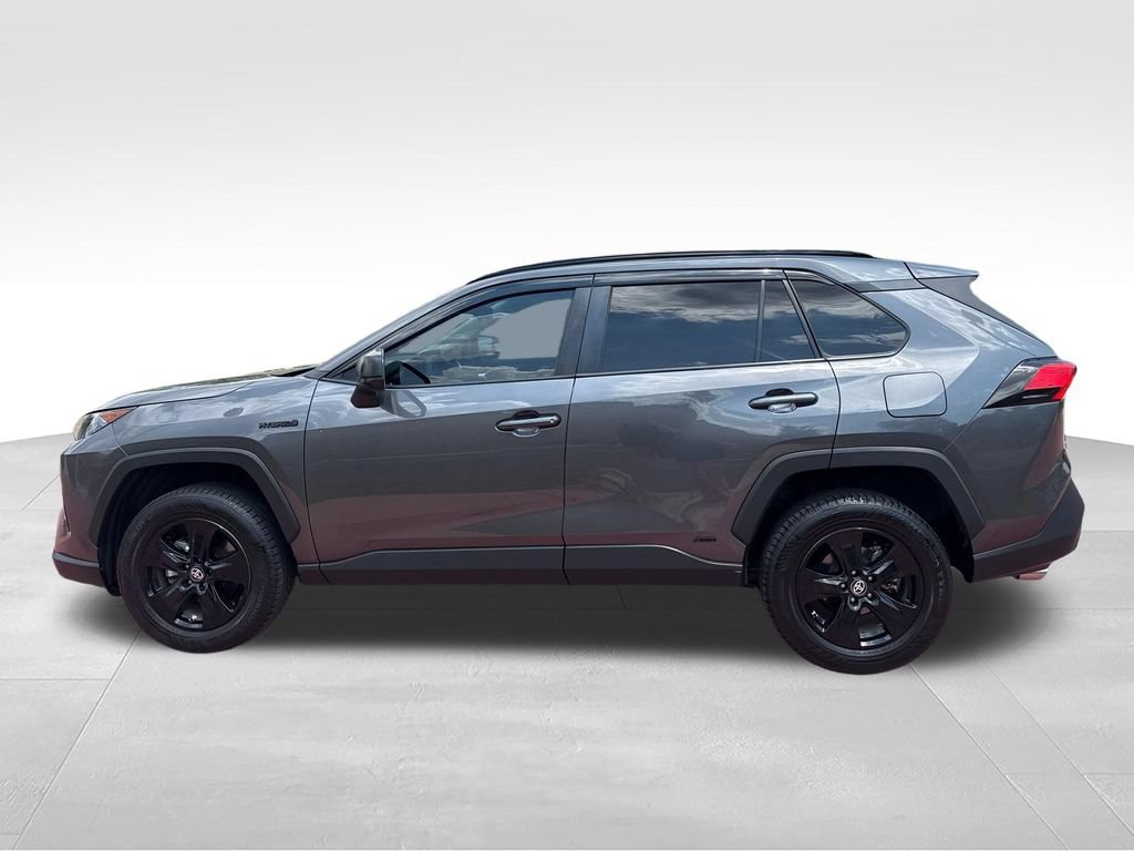 Used 2021 Toyota RAV4 LE AWD/4WD image 6