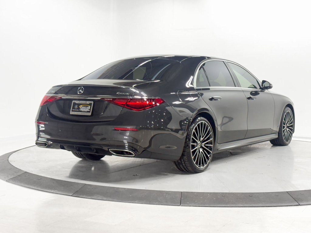 Used 2022 Mercedes-Benz S 580 4MATIC Sedan w/ AMG Line Package image 35