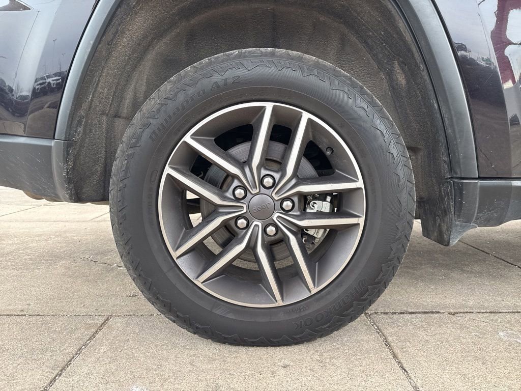 Used 2021 Jeep Grand Cherokee Limited w/ Luxury Group II image 32