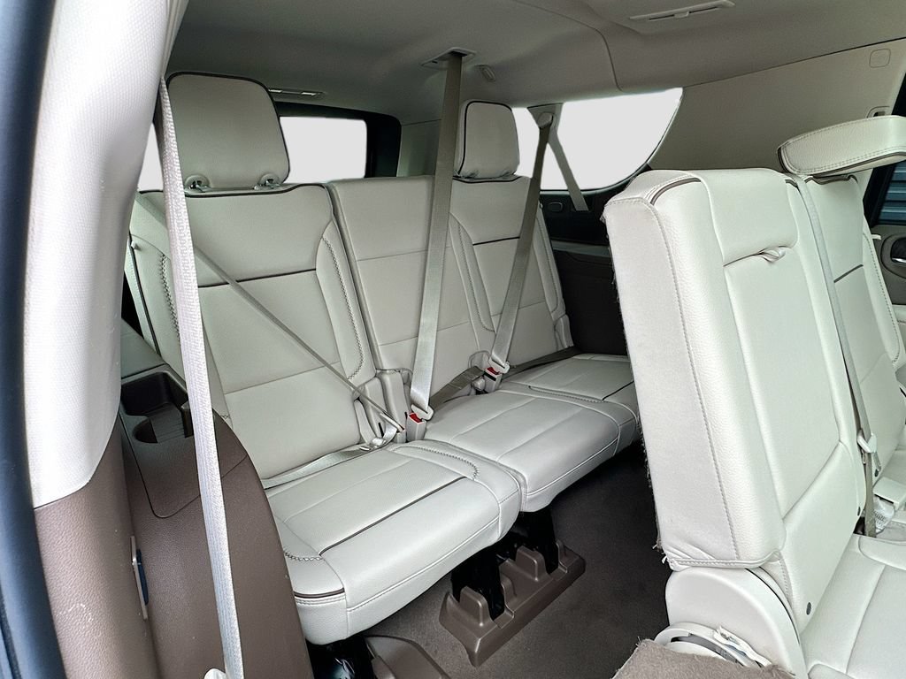 Used 2024 GMC Yukon XL Denali w/ Denali Reserve Package AWD/4WD image 30