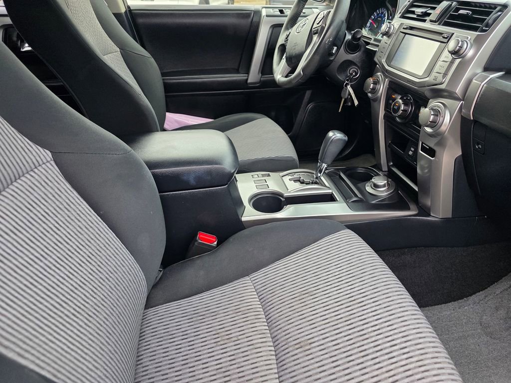 Used 2016 Toyota 4Runner SR5 w/ Convenience Package image 21