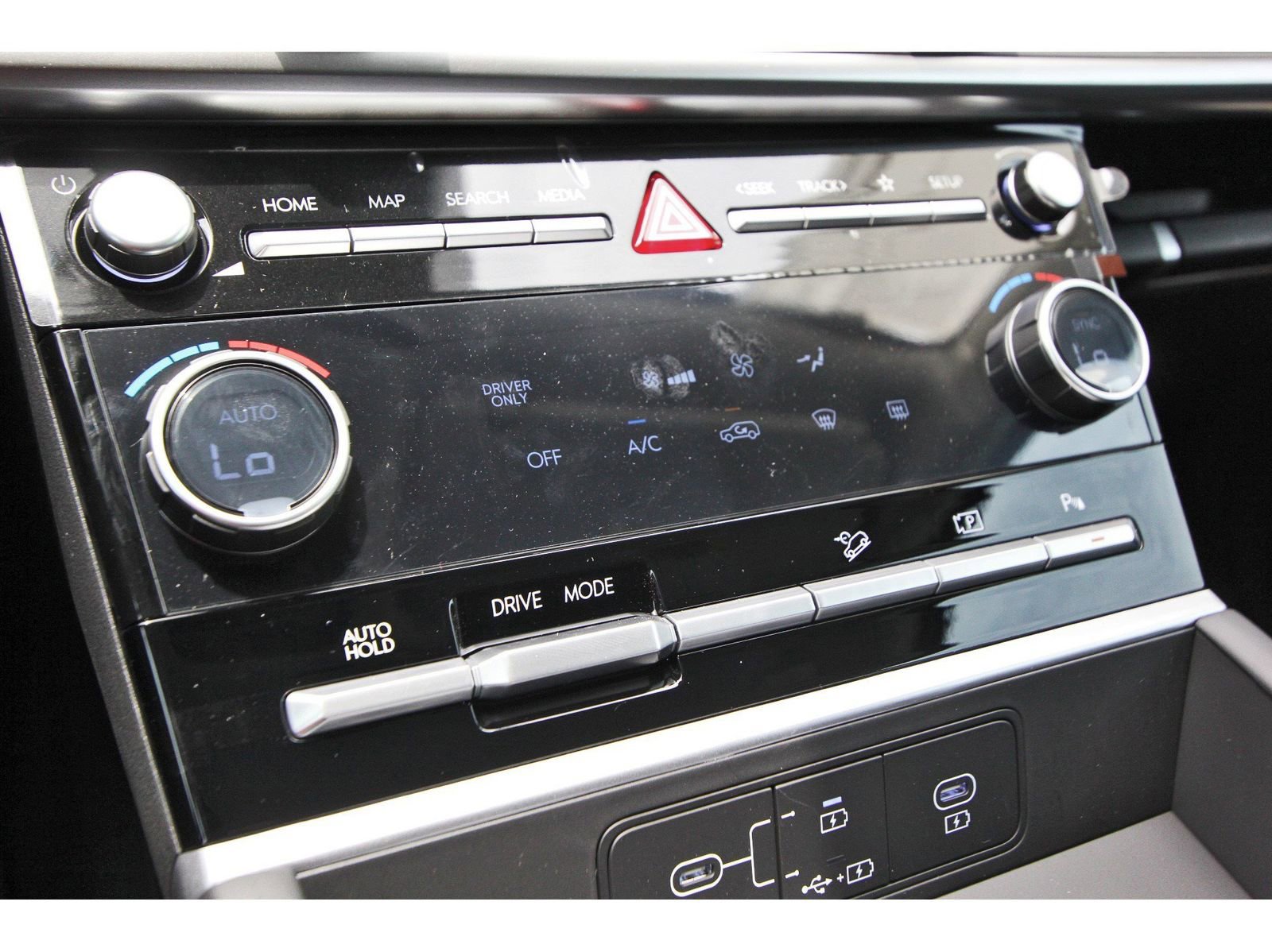 New 2026 Hyundai Santa Fe SE FWD image 17