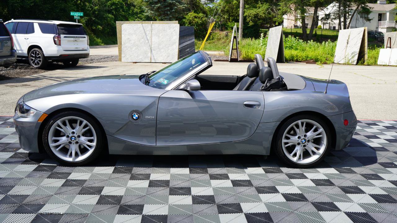 Used 2008 BMW Z4 3.0i w/ Premium Pkg RWD image 28