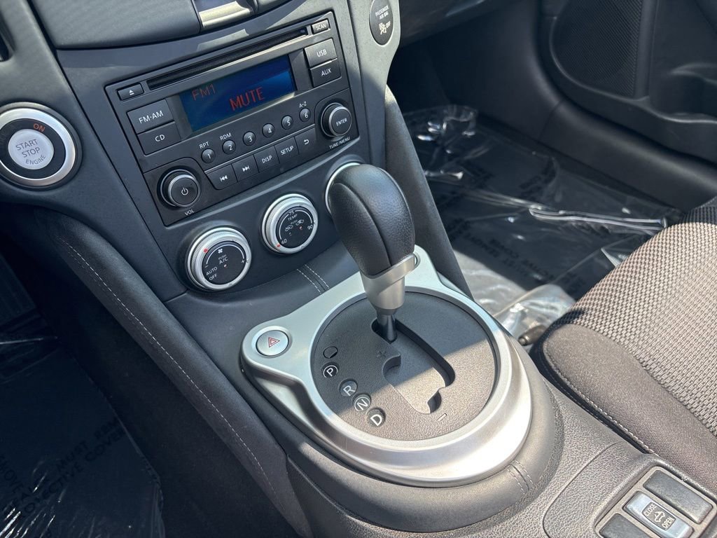 Used 2016 Nissan 370Z Roadster RWD image 15