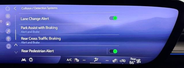 Used 2025 Buick Enclave Avenir w/ Super Cruise Package AWD/4WD image 37