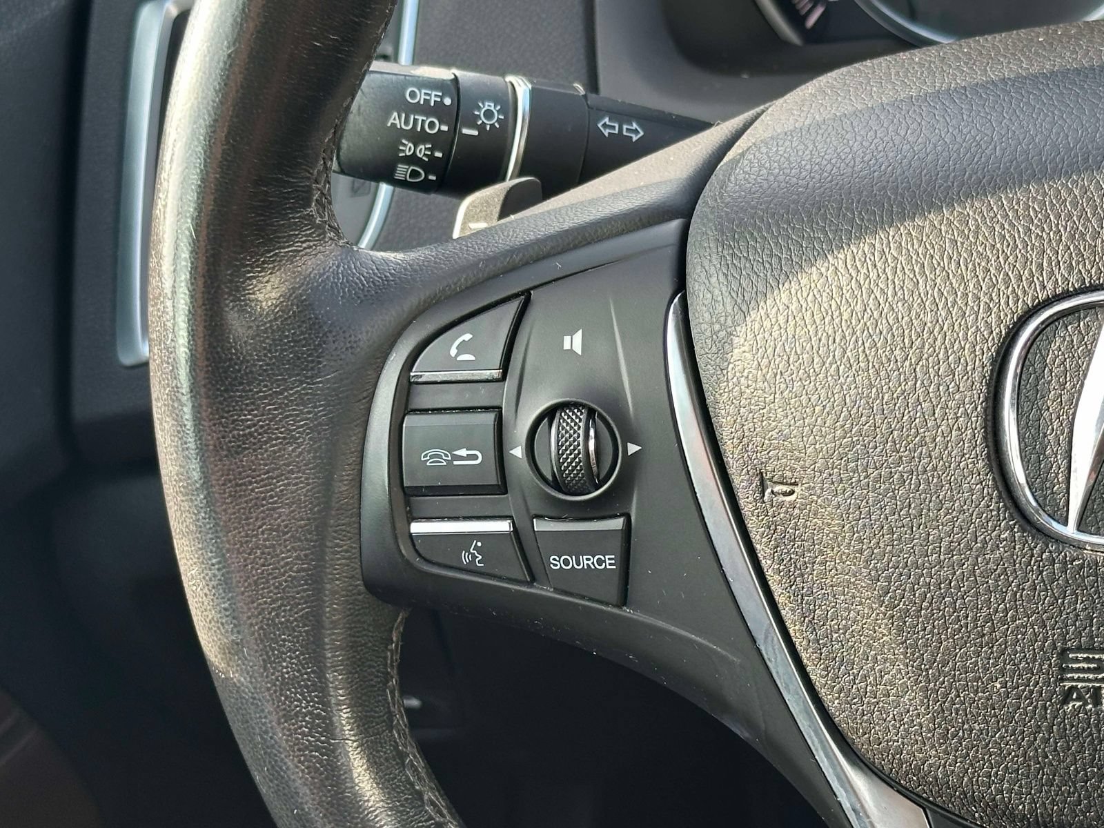 Used 2015 Acura TLX w/ Technology Package FWD image 23