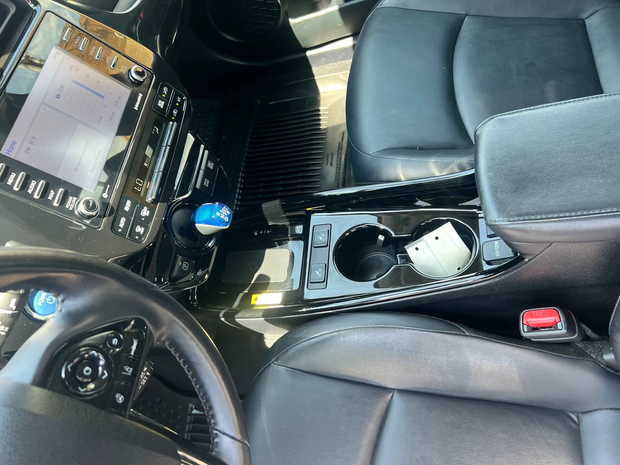 Used 2022 Toyota Prius XLE FWD image 14