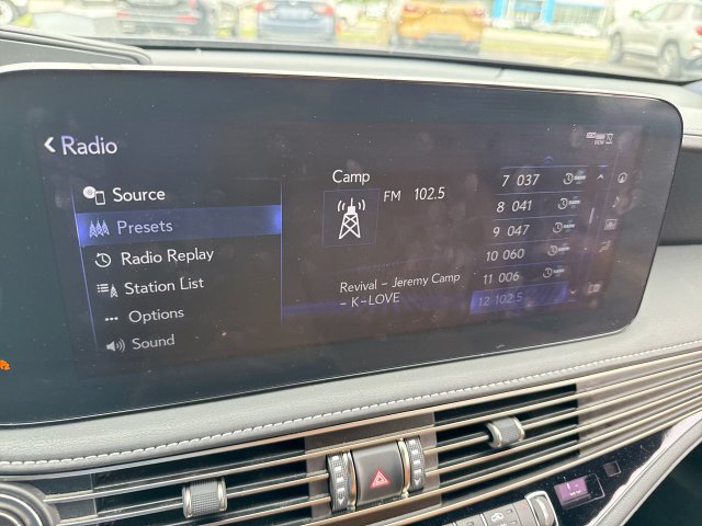 Used 2022 Lexus LS 500 AWD w/ Interior Upgrade Package image 16