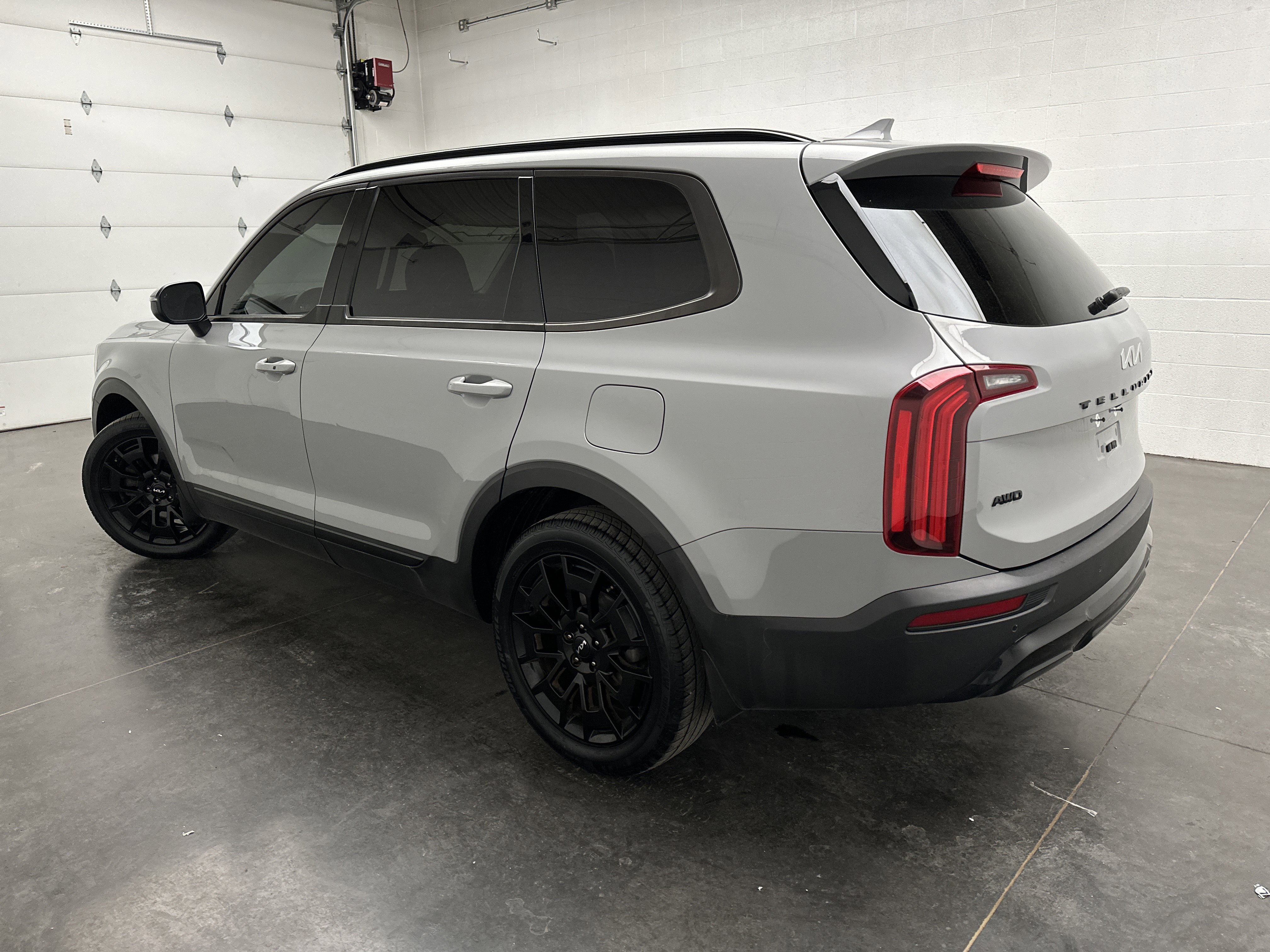 Used 2022 Kia Telluride EX w/ EX Premium Package image 7