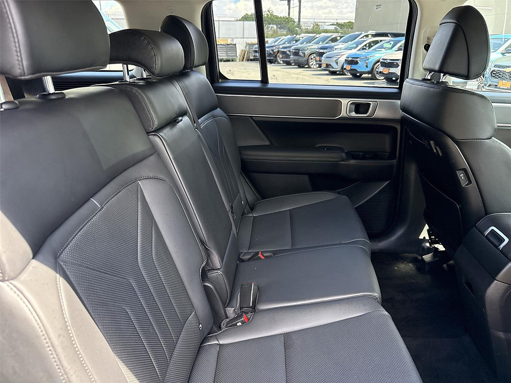 Used 2025 Hyundai Santa Fe SEL AWD/4WD image 23