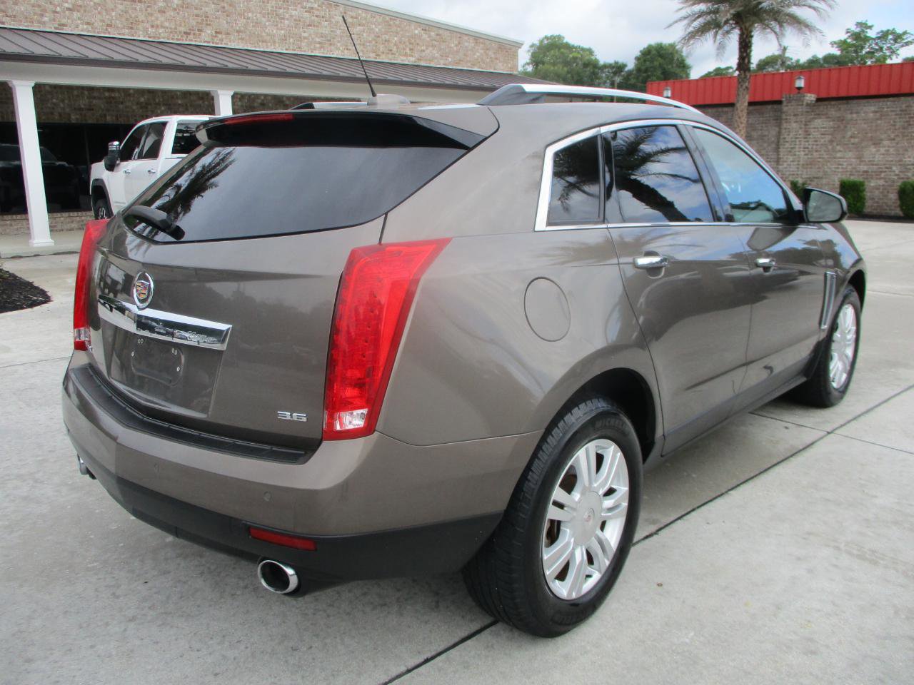 Used 2015 Cadillac SRX Luxury FWD image 13