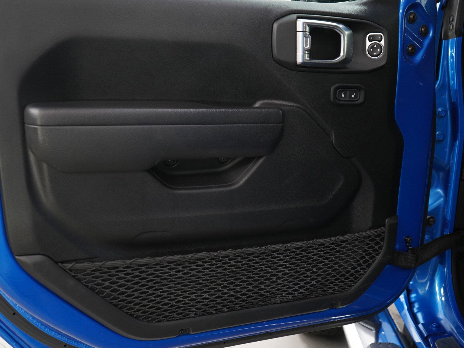 Used 2022 Jeep Wrangler Unlimited Rubicon 4xe w/ Cold Weather Group image 18