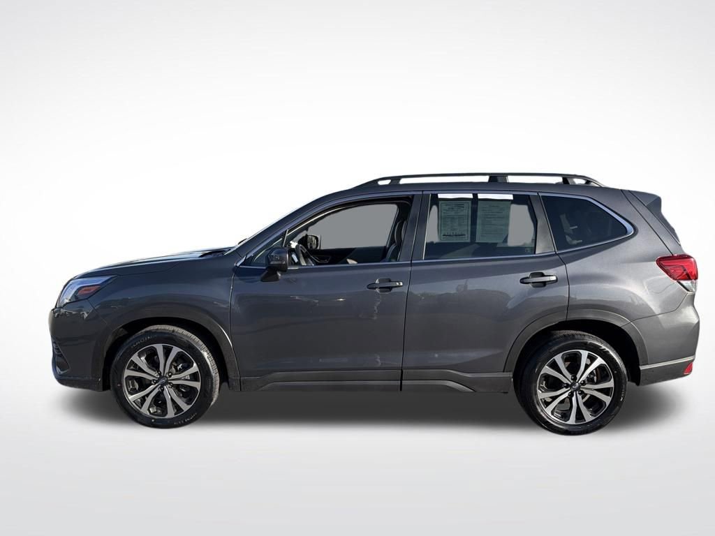 Used 2023 Subaru Forester Limited image 3