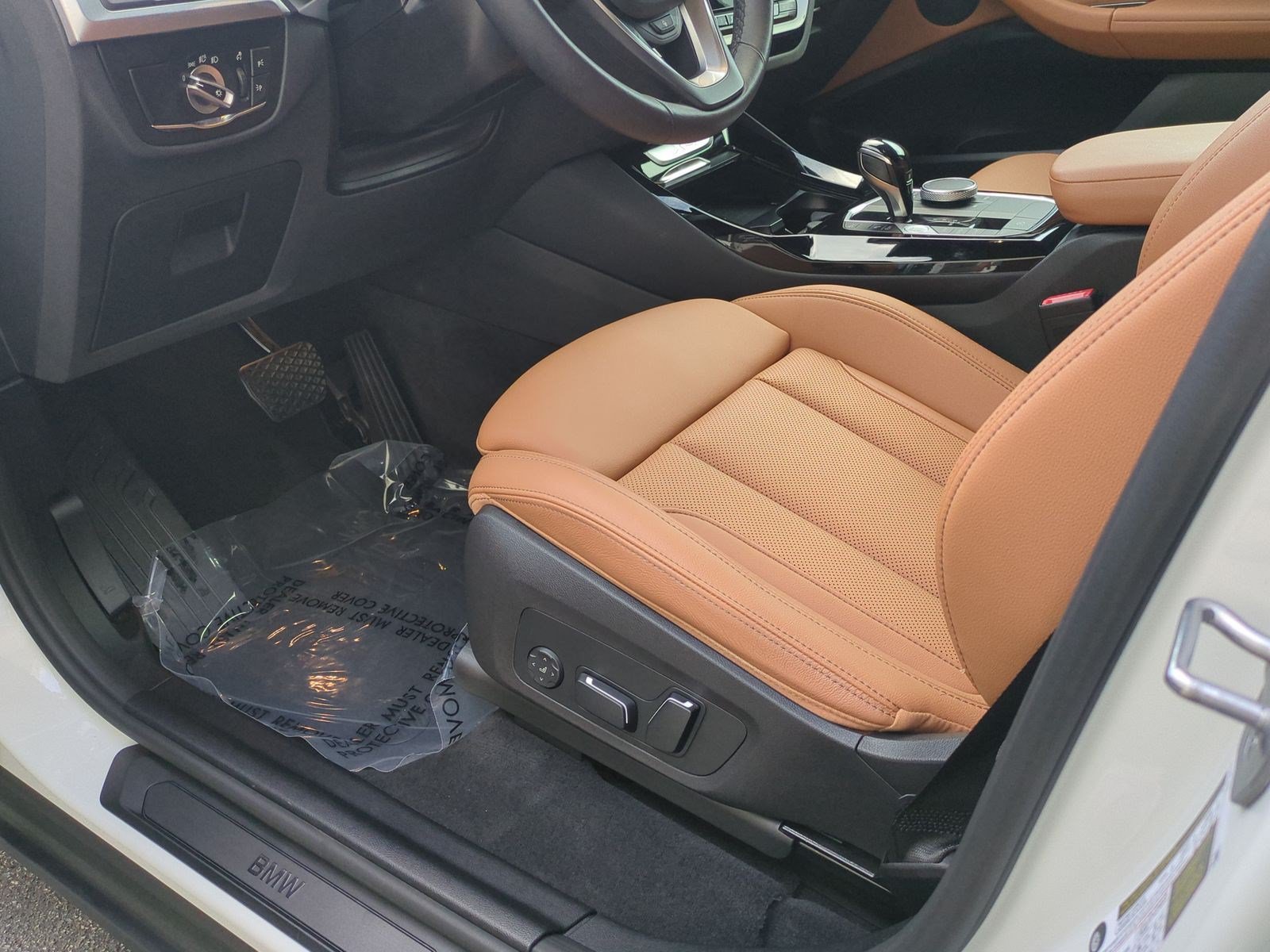 Used 2024 BMW X3 sDrive30i w/ Premium Package RWD image 17