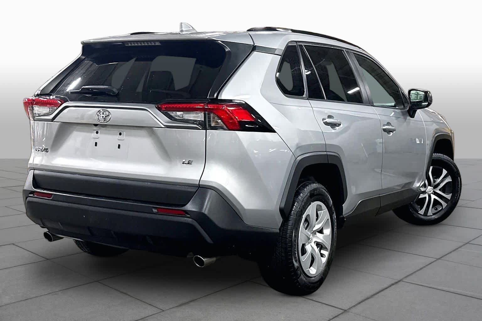 Certified 2021 Toyota RAV4 LE FWD image 13