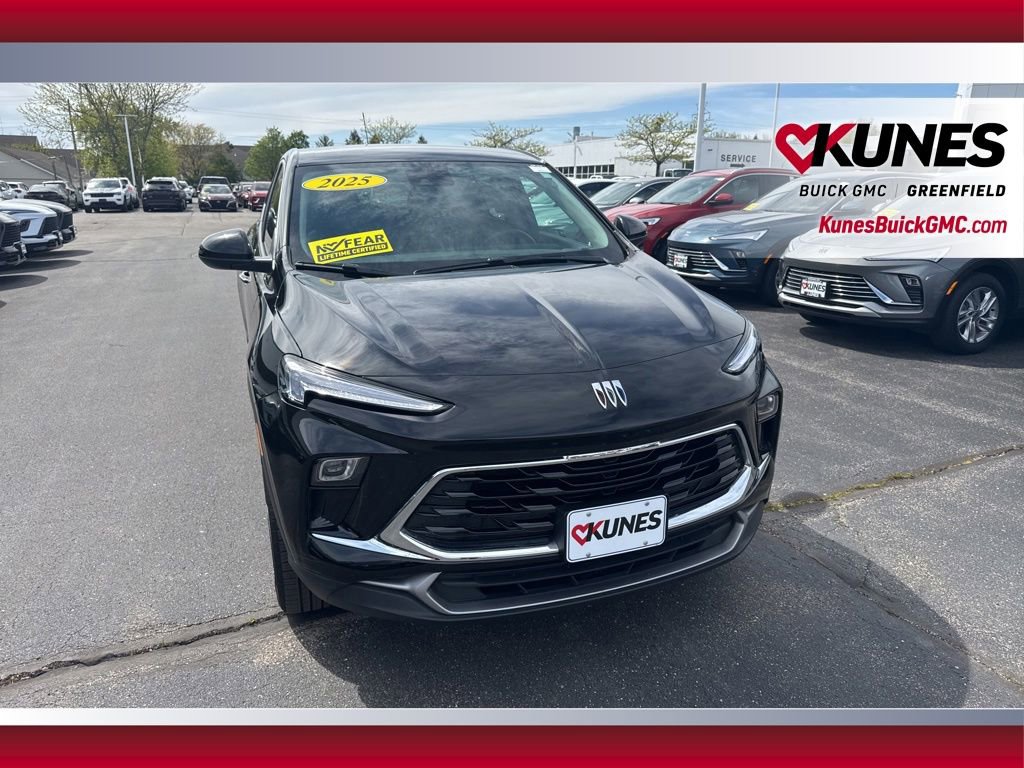 Used 2025 Buick Encore GX Preferred AWD/4WD image 12