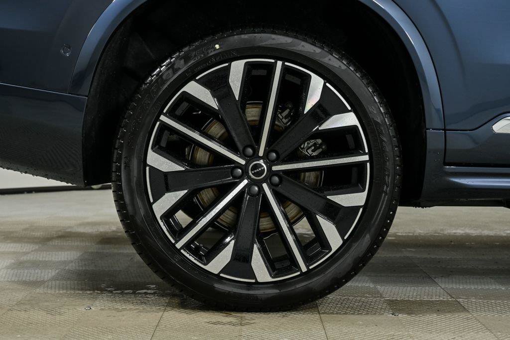 Used 2026 Volvo XC90 B6 Plus w/ Protection Package Premier AWD/4WD image 41