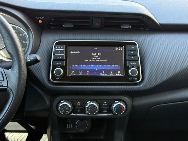 Certified 2025 Nissan Kicks Play S image 14