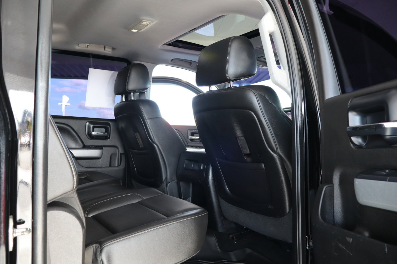 Used 2015 Chevrolet Silverado 2500 LTZ image 32