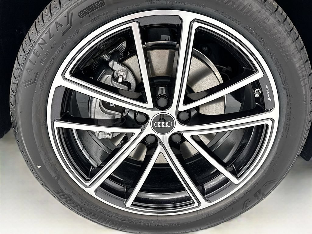 Used 2026 Audi Q5 Premium Plus w/ Premium Plus AWD/4WD image 31