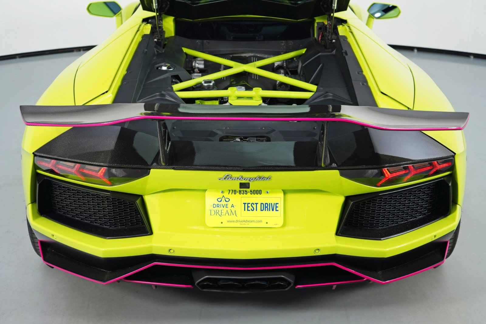 Used 2015 Lamborghini Aventador LP 700-4 image 16