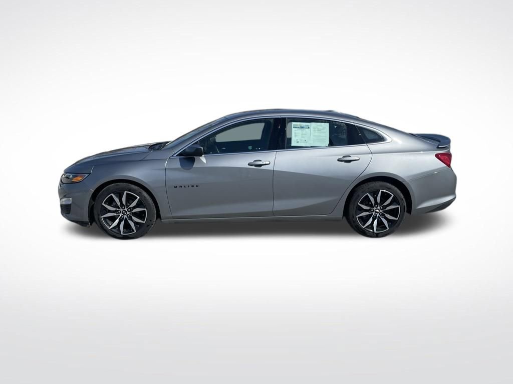 Used 2025 Chevrolet Malibu RS image 2