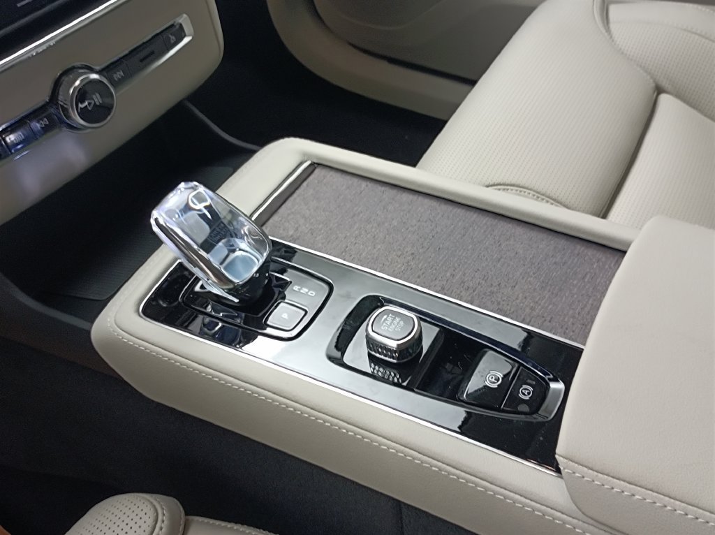 New 2027 Volvo XC90 T8 Ultra AWD/4WD image 20