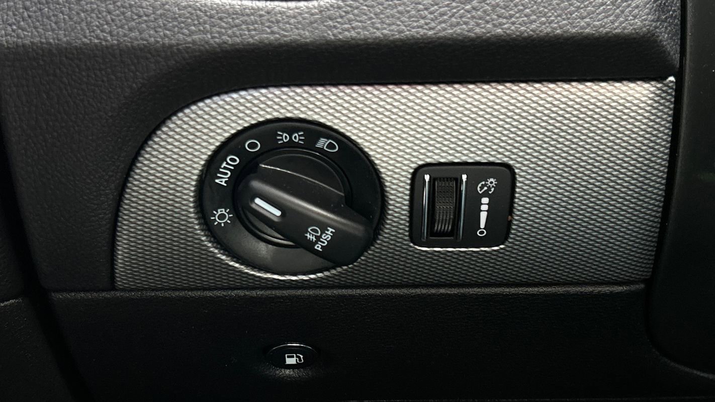 Used 2020 Dodge Durango SRT w/ Technology Group image 23