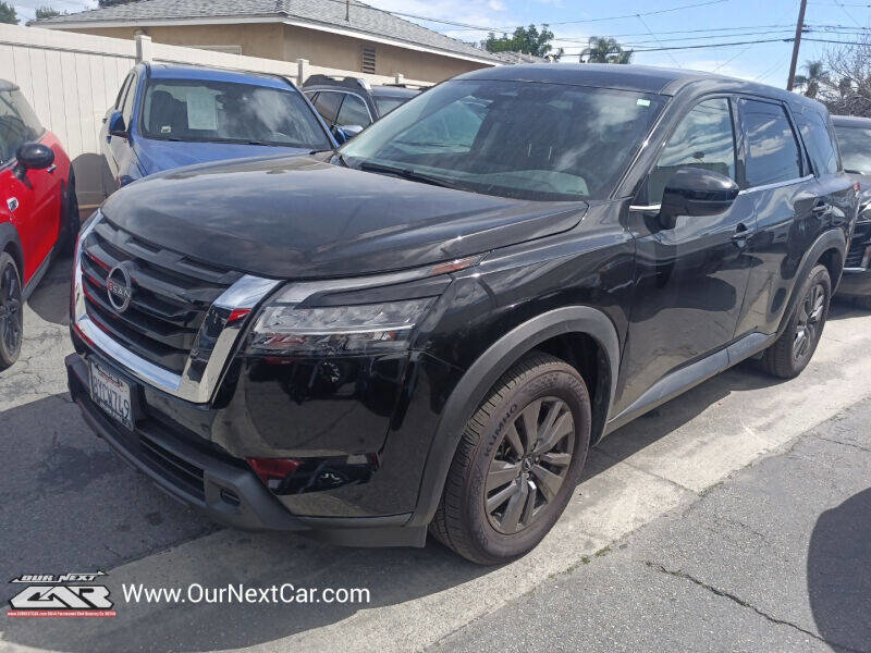 Used 2022 Nissan Pathfinder S w/ Cargo Package image 1