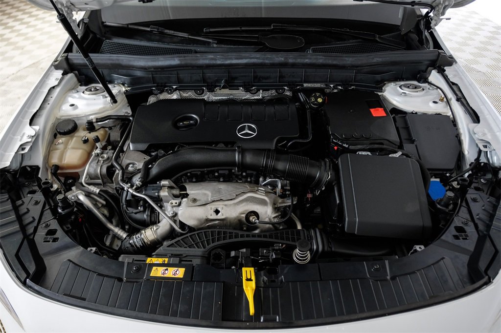 Used 2020 Mercedes-Benz GLB 250 w/ Premium Package image 53