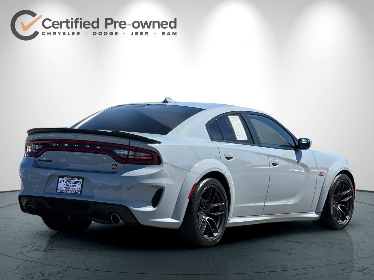 Used 2022 Dodge Charger Scat Pack RWD image 4