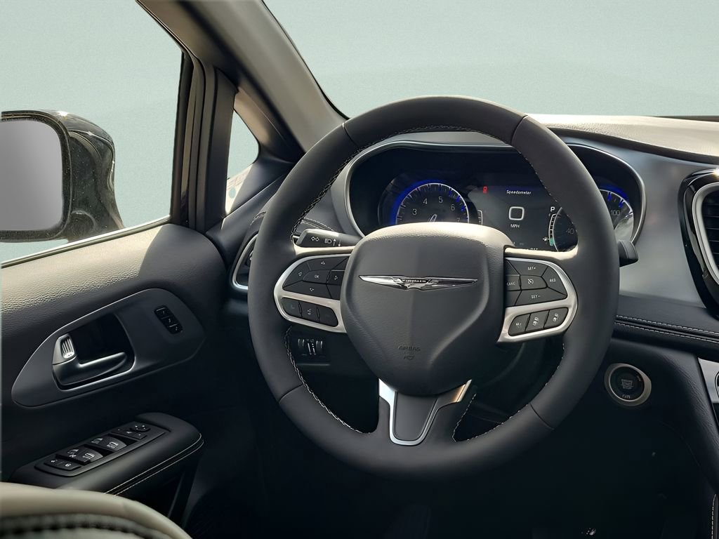 New 2026 Chrysler Pacifica Limited FWD image 25