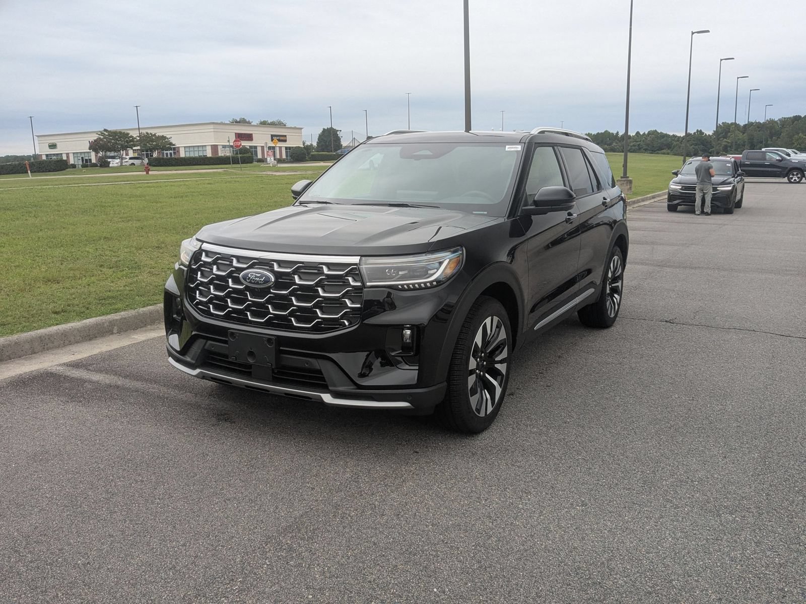 New 2026 Ford Explorer Platinum w/ LUX Leather Package AWD/4WD image 7