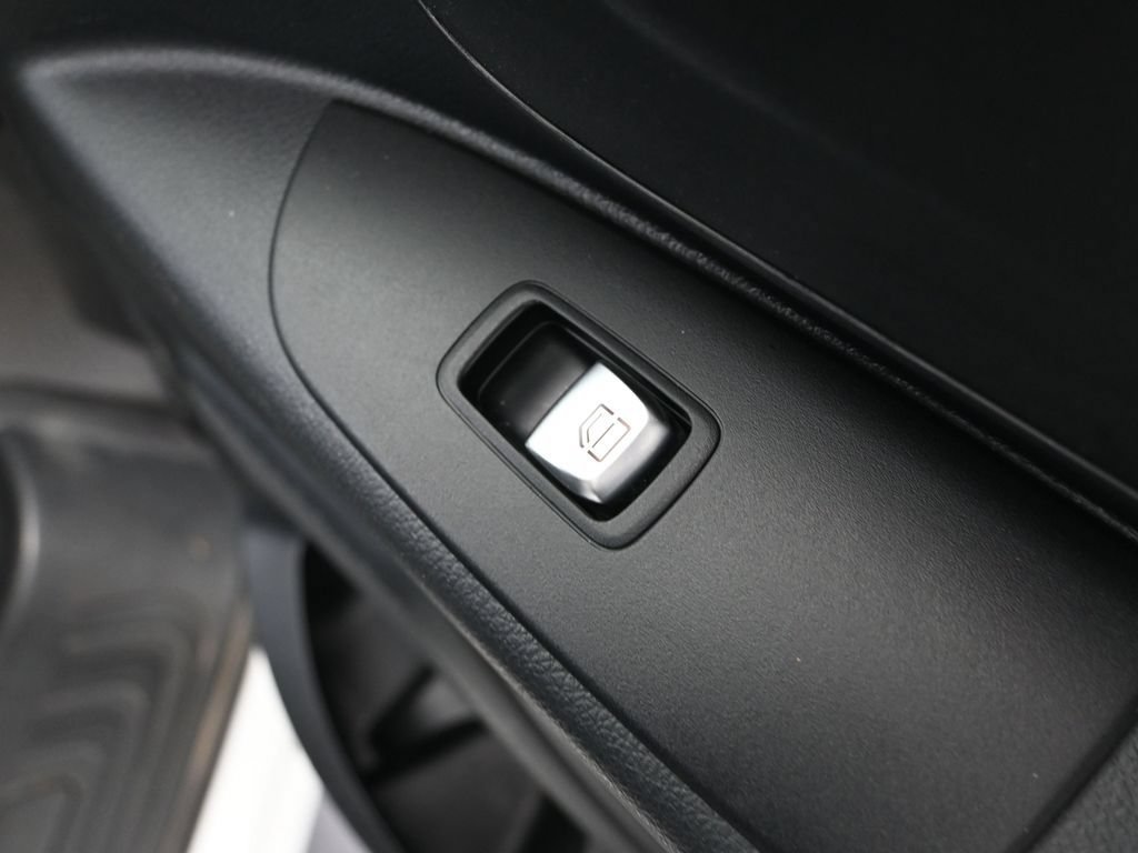Used 2023 Mercedes-Benz Metris image 37
