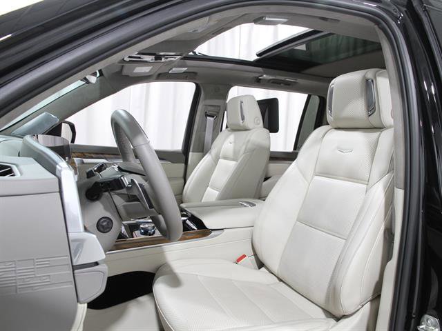 Certified 2025 Cadillac Escalade ESV Sport Platinum image 6