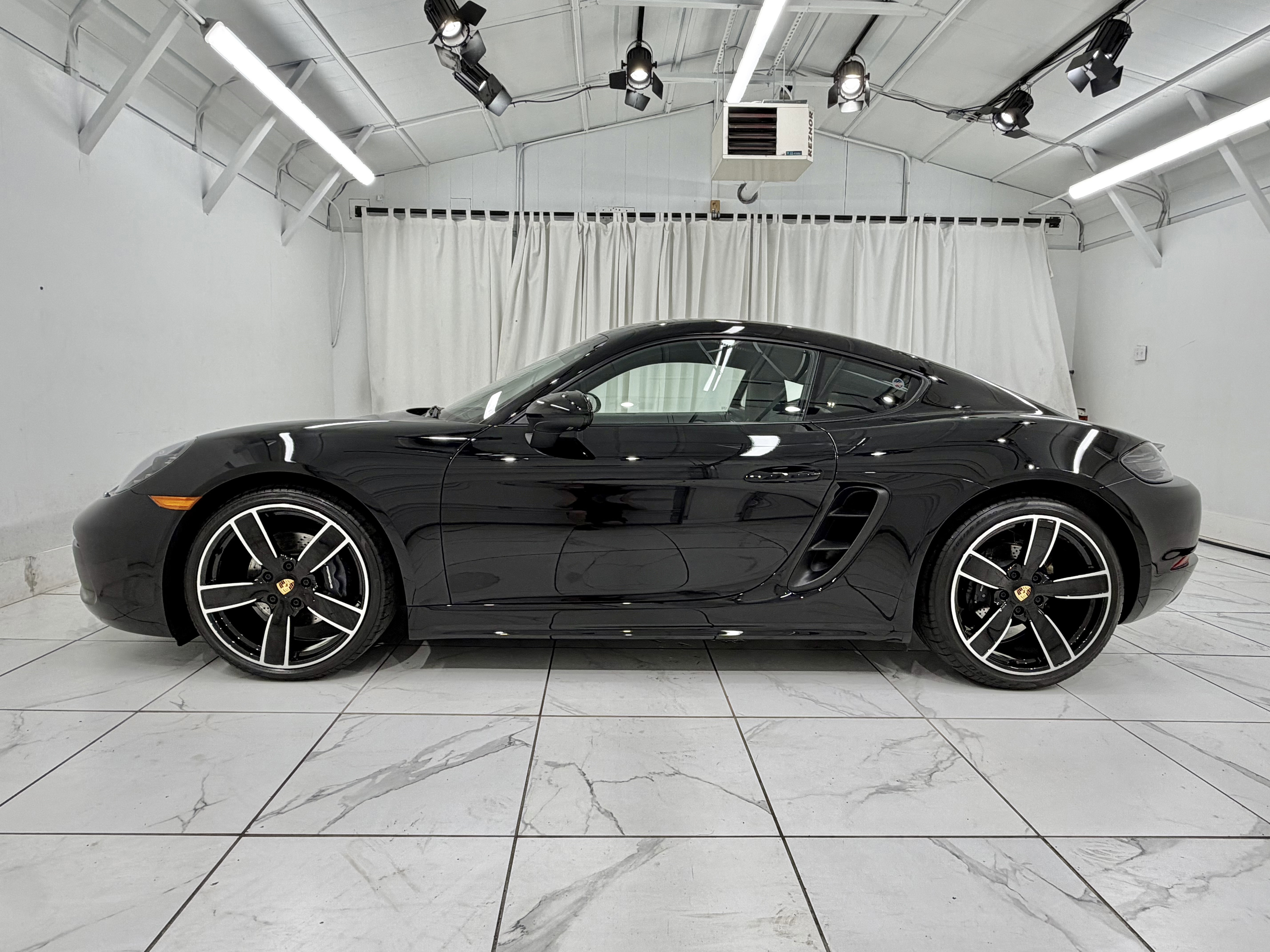 Certified 2025 Porsche 718 Cayman RWD image 2