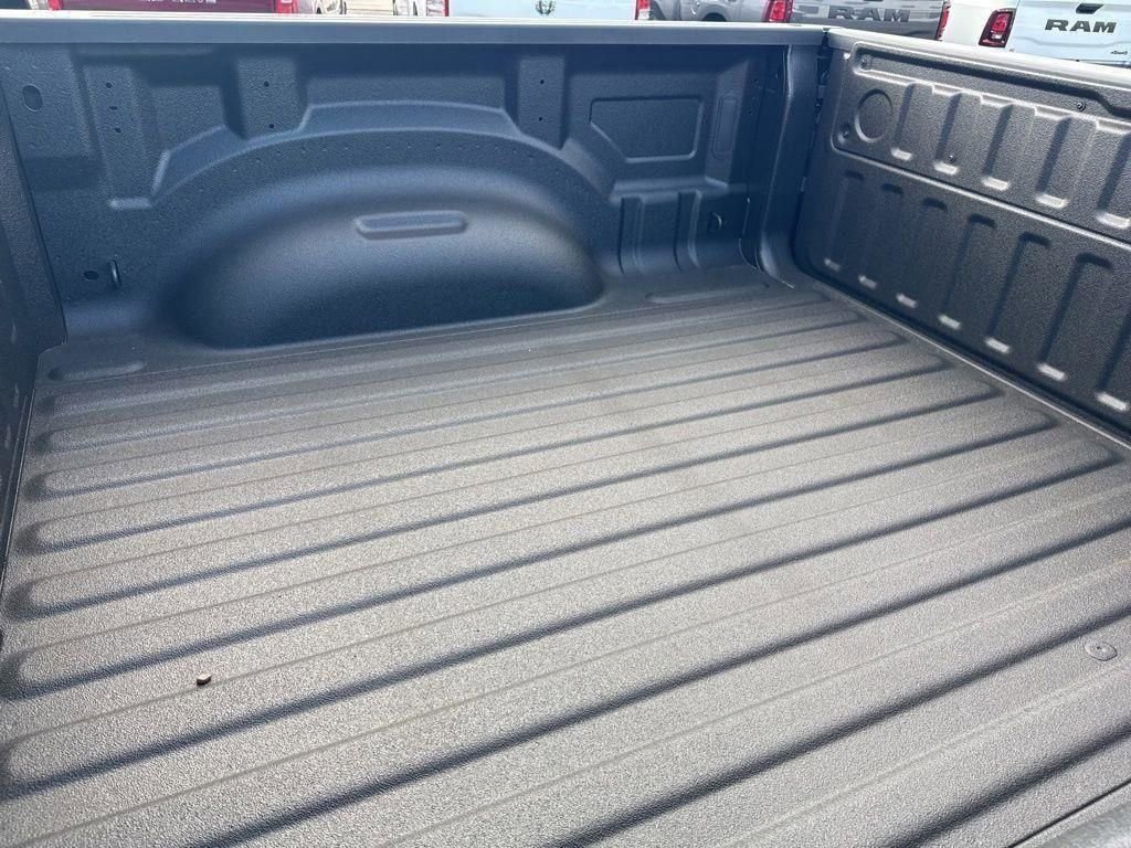 Used 2025 RAM 1500 Lone Star image 33