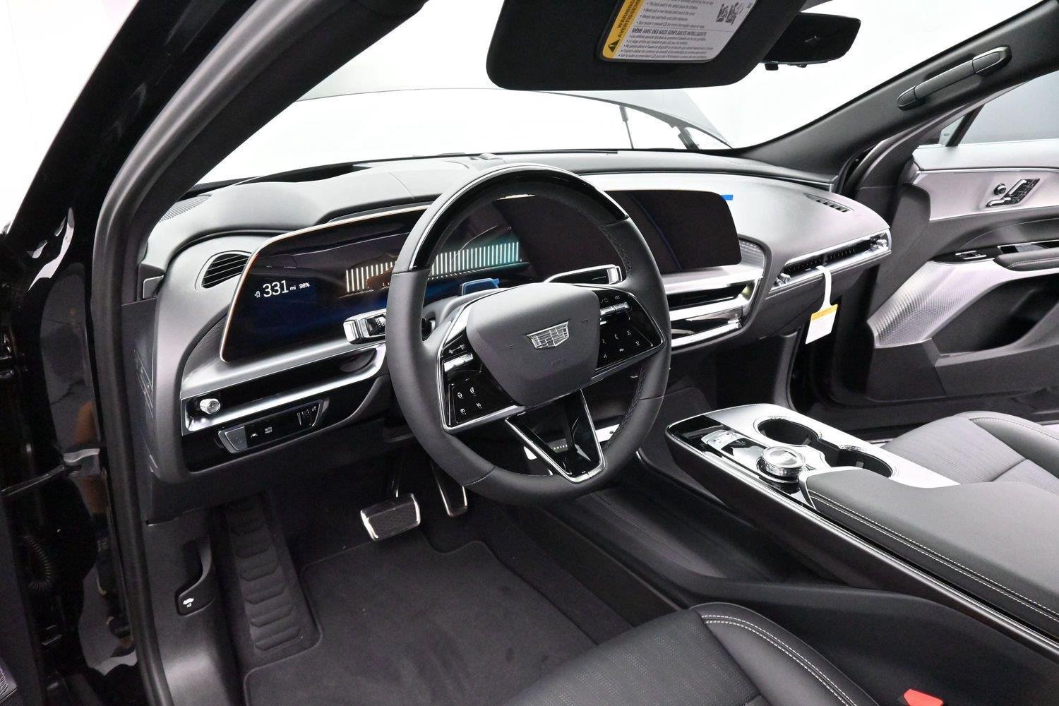 New 2027 Cadillac Lyriq Signature Sport AWD/4WD image 17