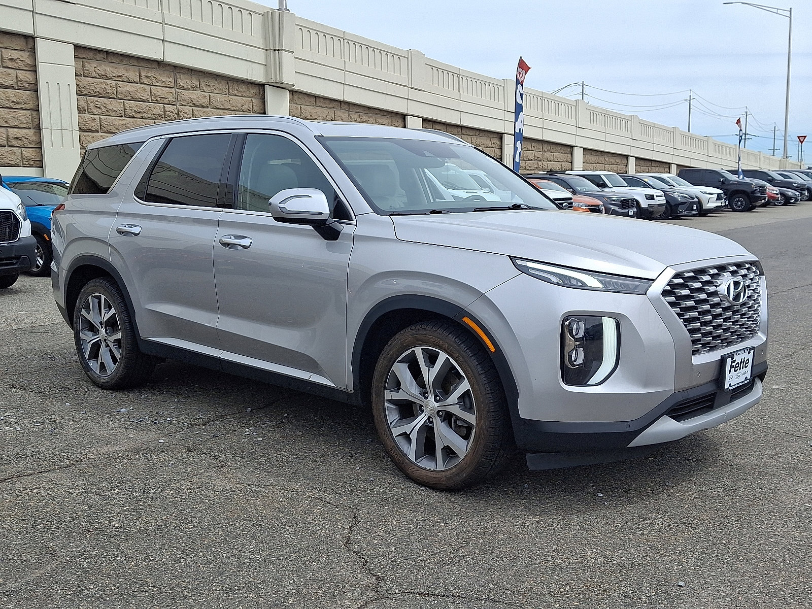 Used 2022 Hyundai Palisade SEL w/ 8P Bench Seat Package AWD/4WD image 3