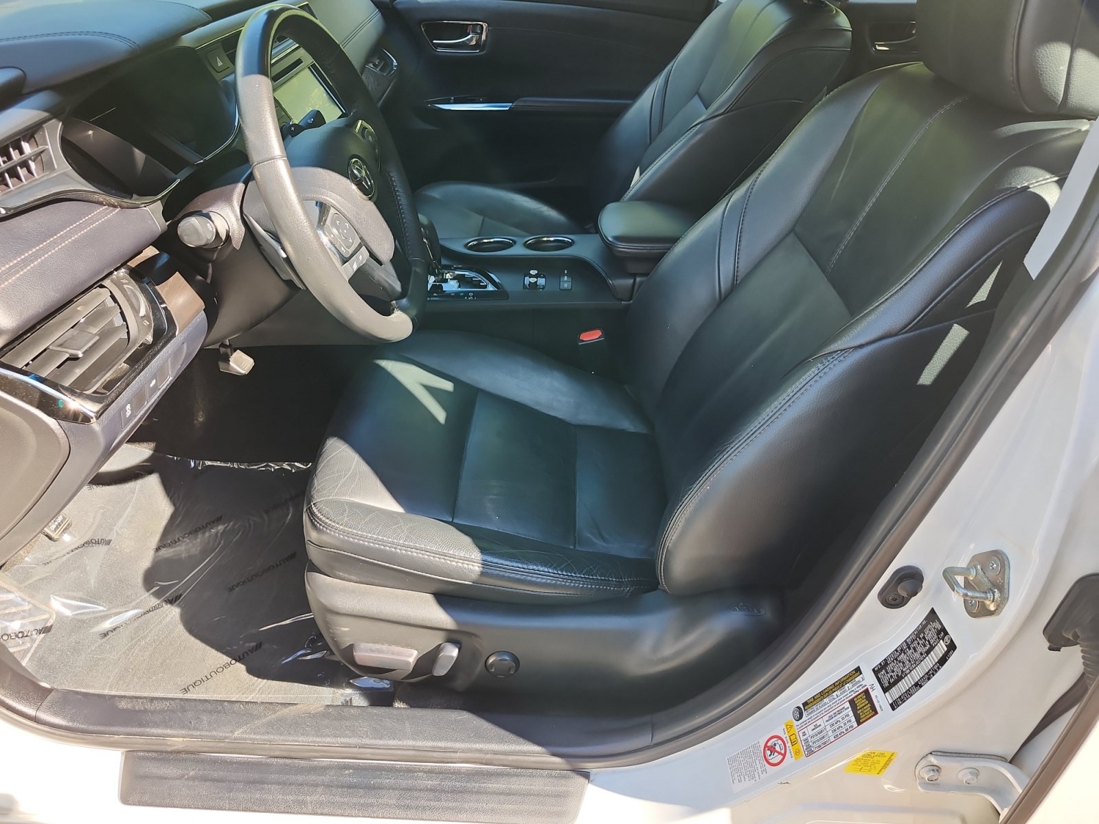 Used 2018 Toyota Avalon XLE FWD image 6
