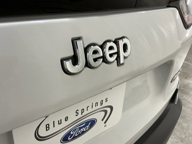 Used 2020 Jeep Cherokee Latitude image 5